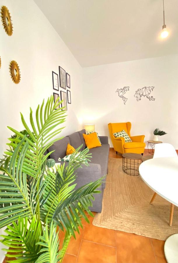 Comfortable Studio Old Town, Parking Optional Sevilla Exterior foto