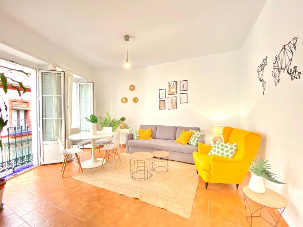 Comfortable Studio Old Town, Parking Optional Sevilla Exterior foto