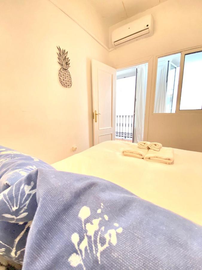 Comfortable Studio Old Town, Parking Optional Sevilla Exterior foto