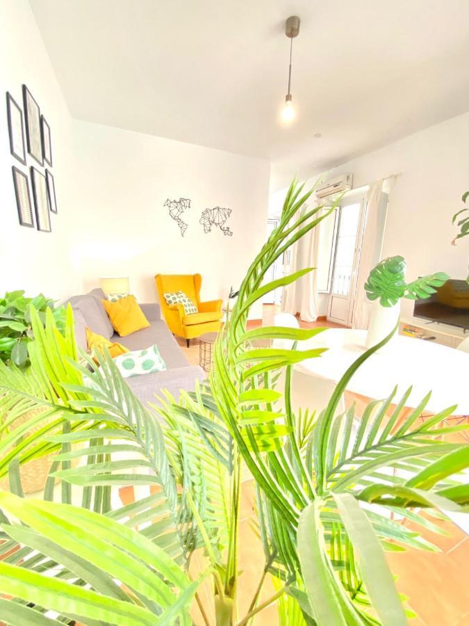 Comfortable Studio Old Town, Parking Optional Sevilla Exterior foto