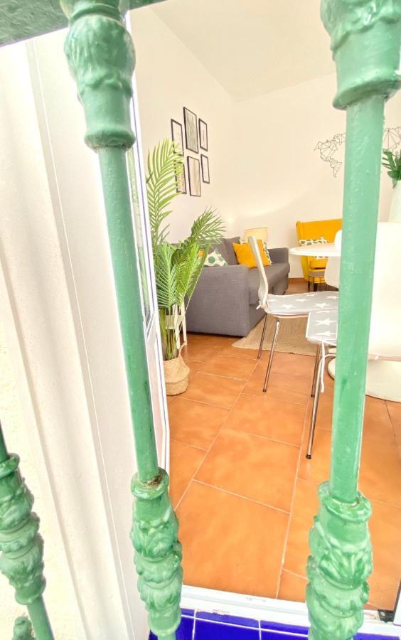 Comfortable Studio Old Town, Parking Optional Sevilla Exterior foto