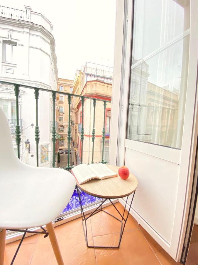 Comfortable Studio Old Town, Parking Optional Sevilla Exterior foto