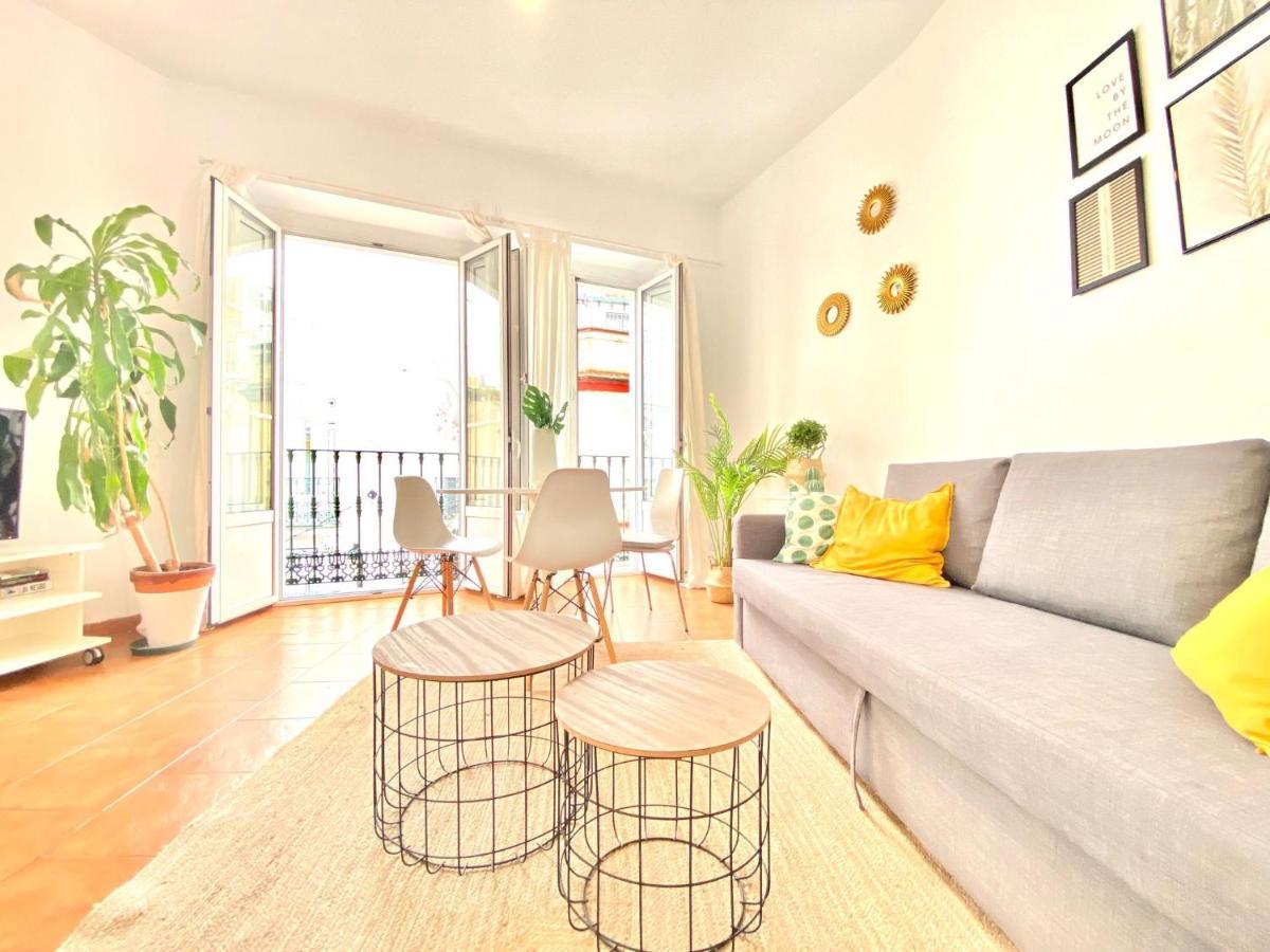 Comfortable Studio Old Town, Parking Optional Sevilla Exterior foto